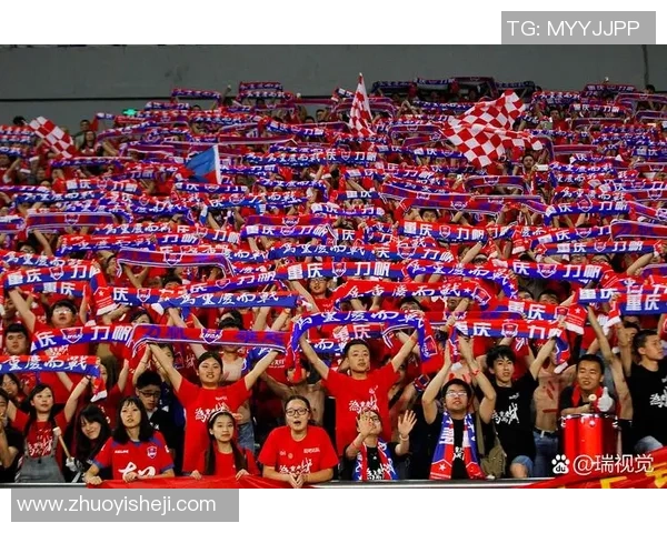 粤语球迷热议足球巨星表现 赛场背后故事与情感共鸣 粤语球迷热议足球巨星表现 赛场背后故事与情感共鸣